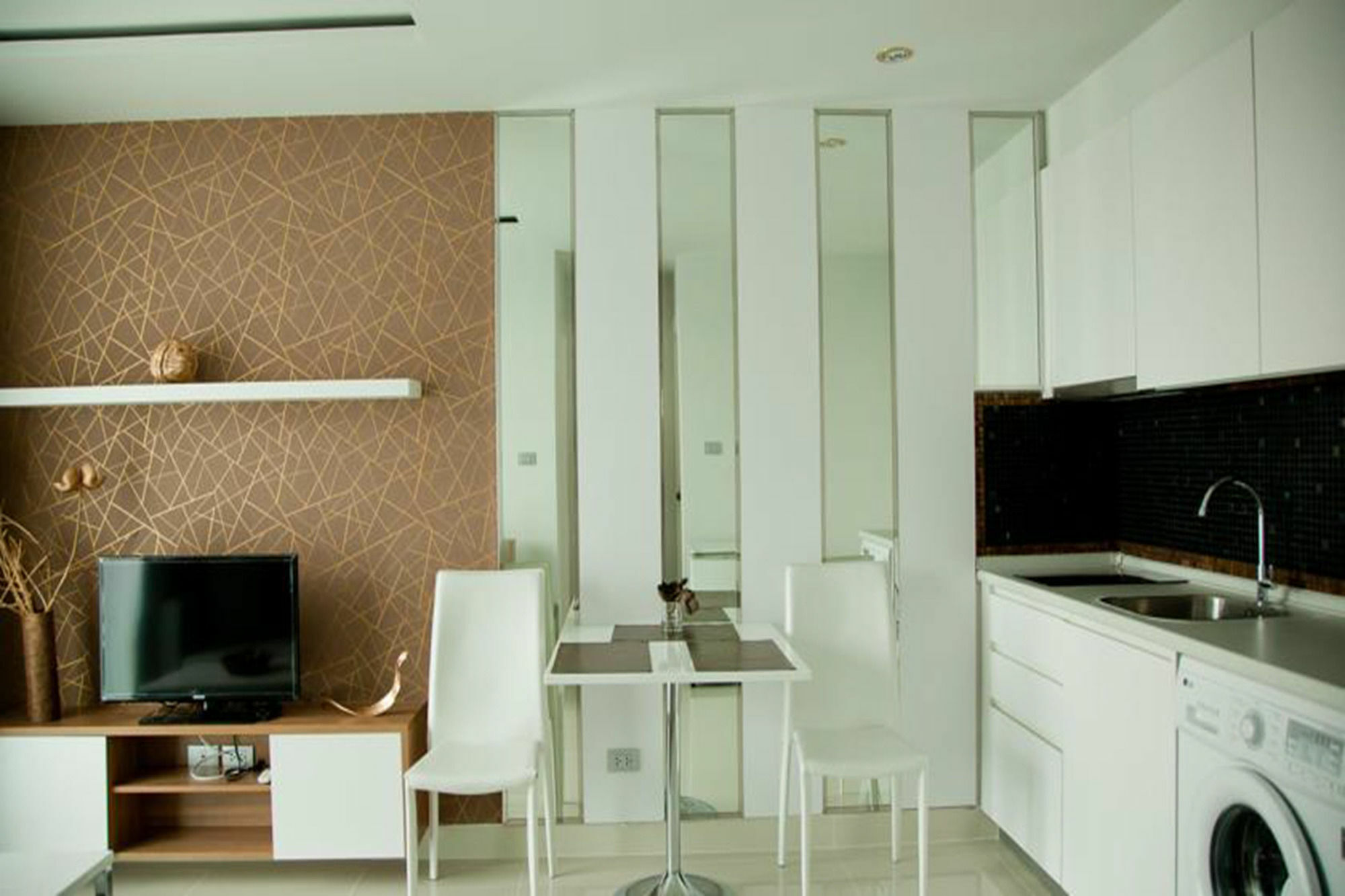 Amazon Pattaya Jomtien Apartments Екстериор снимка
