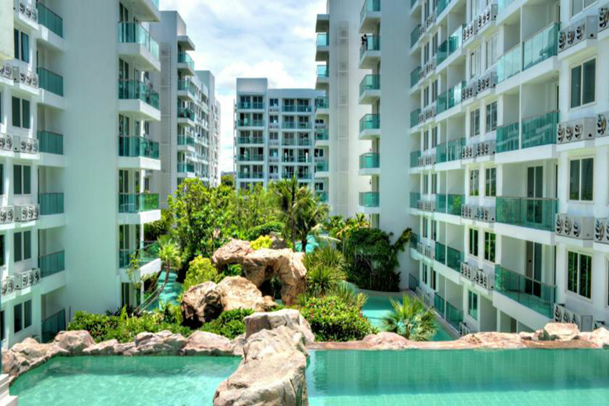 Amazon Pattaya Jomtien Apartments Екстериор снимка