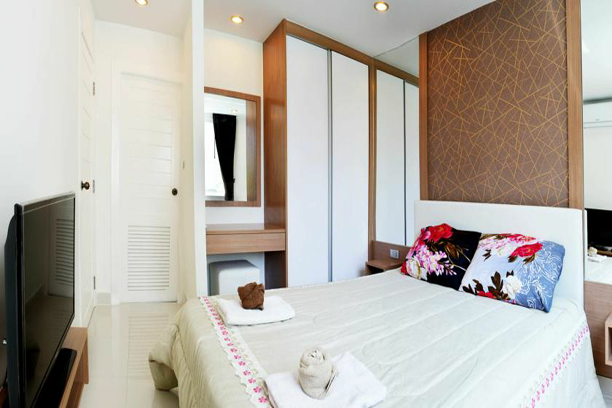 Amazon Pattaya Jomtien Apartments Екстериор снимка